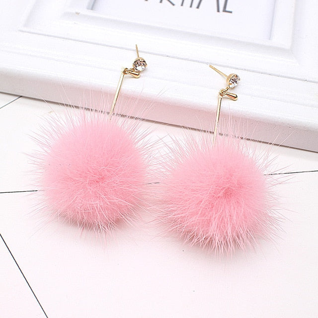 Pom Pom Dangling Earrings