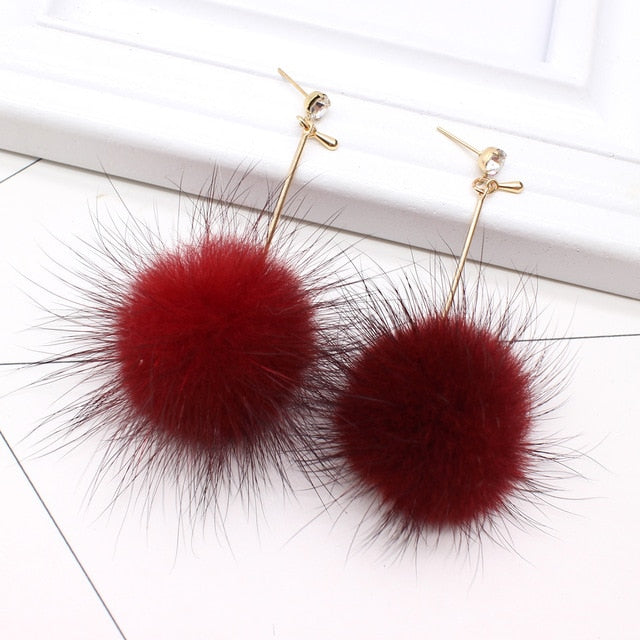 Pom Pom Dangling Earrings